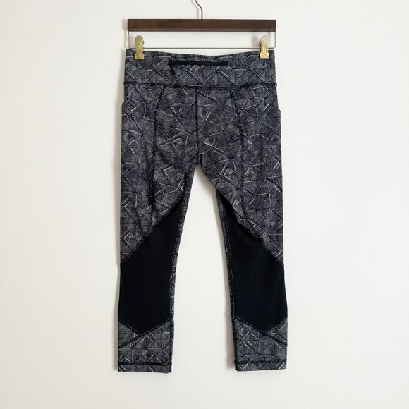 LULULEMON Pace Rival Crop Leggings Formation Alpine White Black 6 - Picture 6 of 10